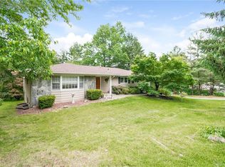 9 Woodglen Dr, New City, NY 10956