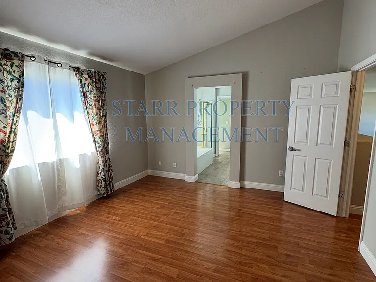 4919 Tyler Ct — Photo 12