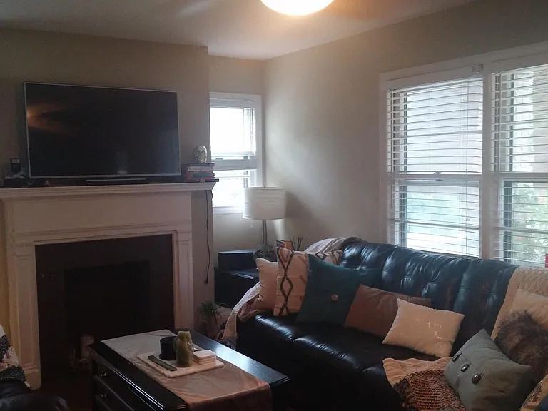 320 Cutler St — Photo 3