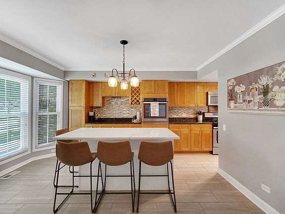 4th image of 9205 Lakeview Dr