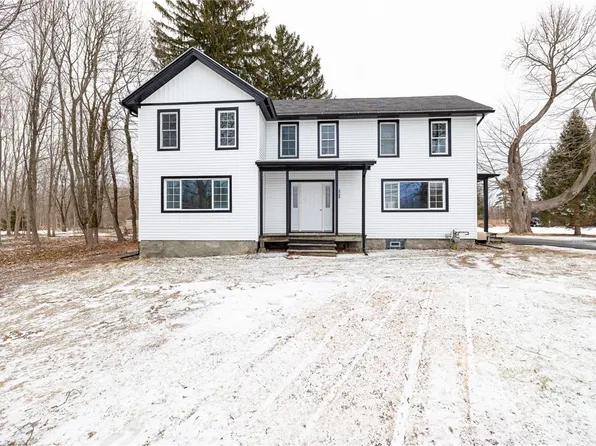 6788 Furnace Rd, Ontario, NY 14519