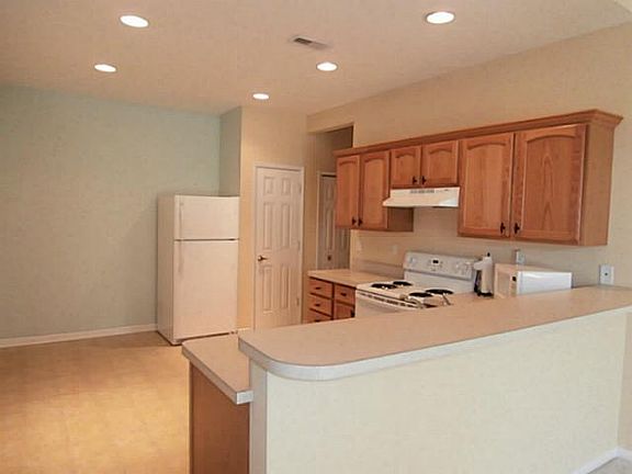 4th image of 9858 Connor Lake Cir