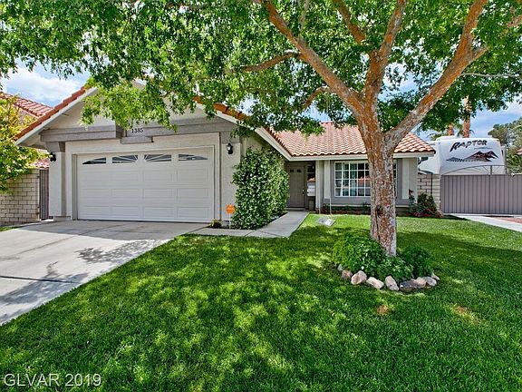 2nd image of 1385 Heather Oaks Way