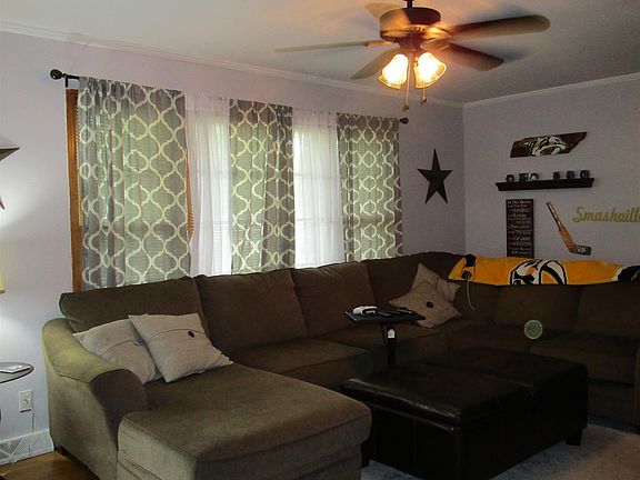 4th image of 127 Burrum Dr