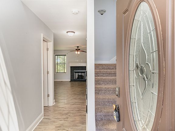 3rd image of 779 Banister Dr
