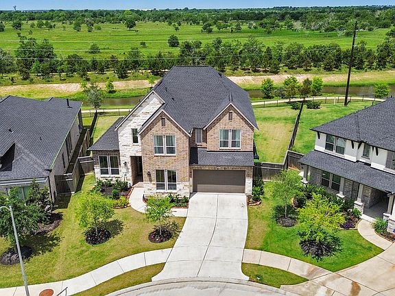2nd image of 5802 Emerald Ranch Ln
