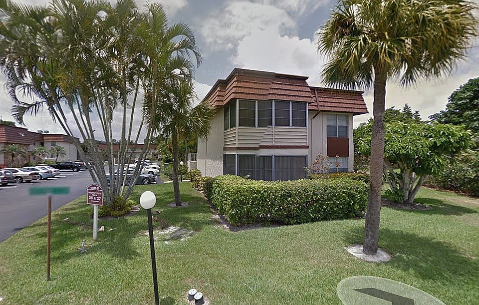 1st image of 12028 Greenway Cir S