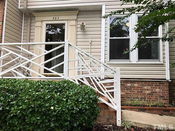 4th image of 323 Glencoe Dr