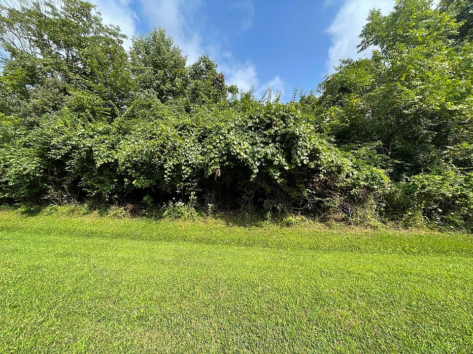 2nd image of 11128 Cedar Creek Dr NW