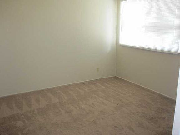5th image of 5019 Westwood Dr