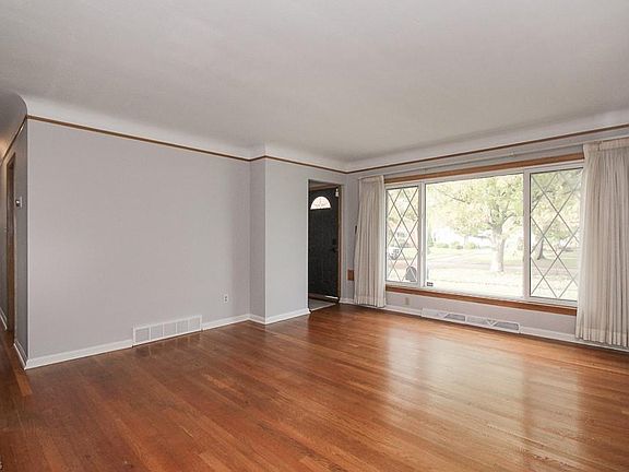 3rd image of 11551 Barrington Blvd