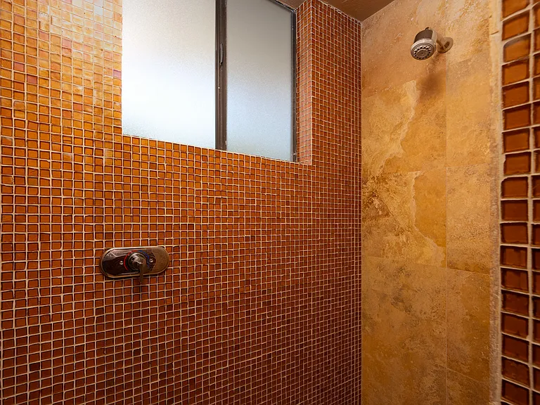 52 Princeton Dr — Photo 32