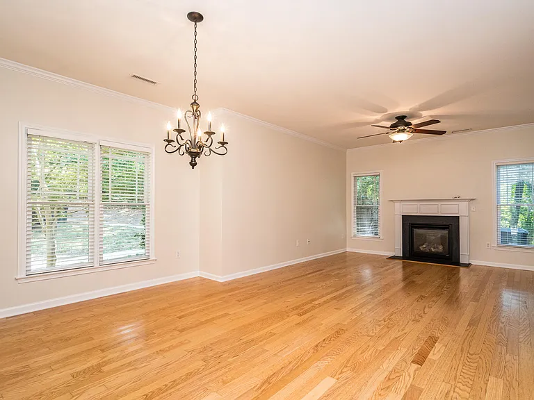 1010 Mica Lamp Ct — Photo 8