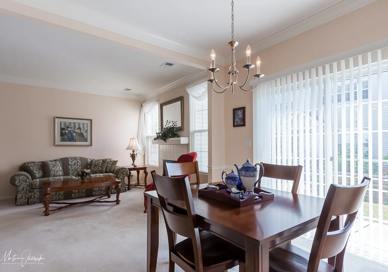 2 bed, 2.5 bath, 1552 sqft, $2,400 — Photo 4