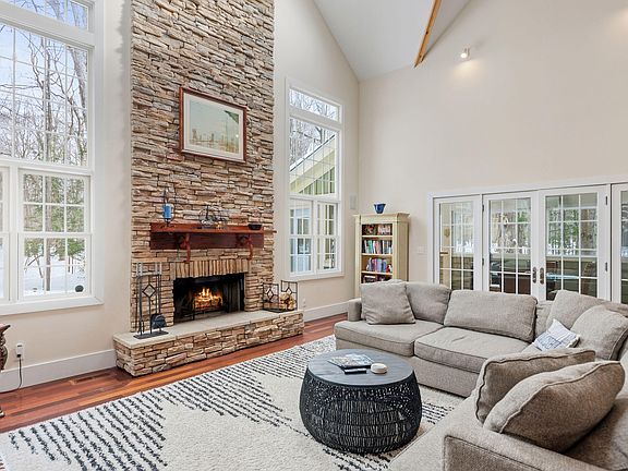 5th image of 13217 Three Oaks Rd