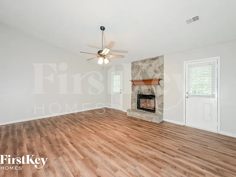 7460 Taylor Rd — Photo 3