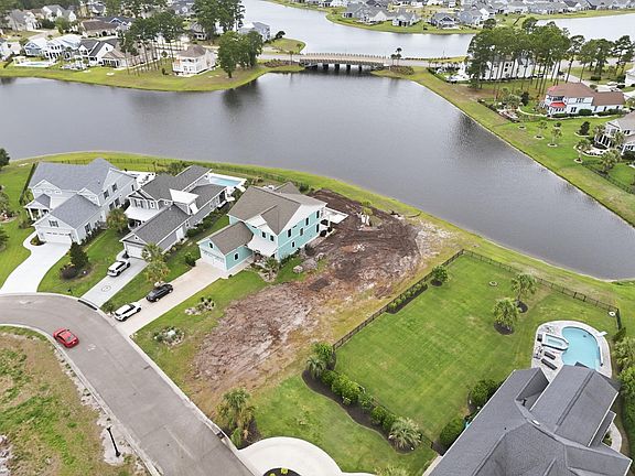 4th image of 1945 Sweet Olive Ln.
