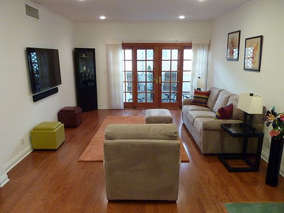 4th image of 521 Montana Ave APT 110