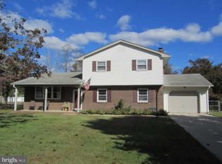 2422 Mistletoe Ln, Millville, NJ 08332