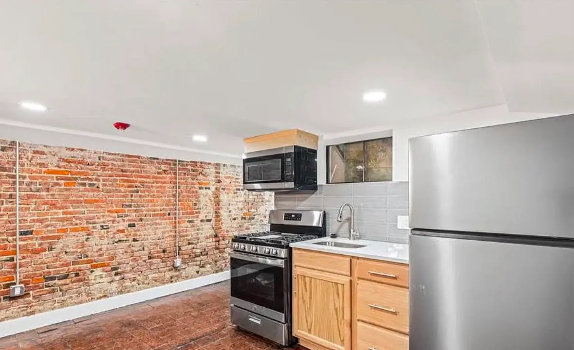 Studio, $1,399 — Photo 2