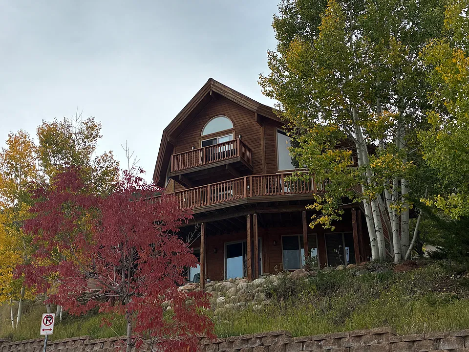 23 Red Mountain Dr
