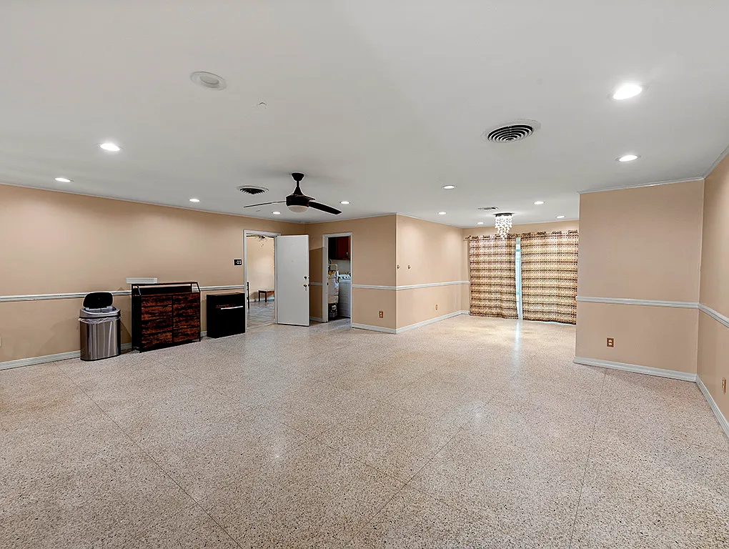 3 bed, 2070 sqft, $2,400 — Photo 4