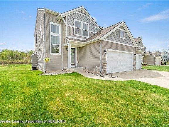 3rd image of 7590 Yarberry Ct