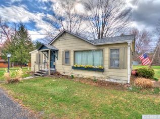 24 Oriole Rd, Craryville, NY 12521