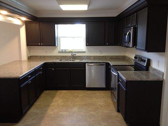 4th image of 35 Loyola Dr