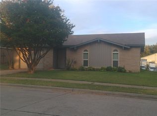 310 Clover Ln, Garland, TX 75043