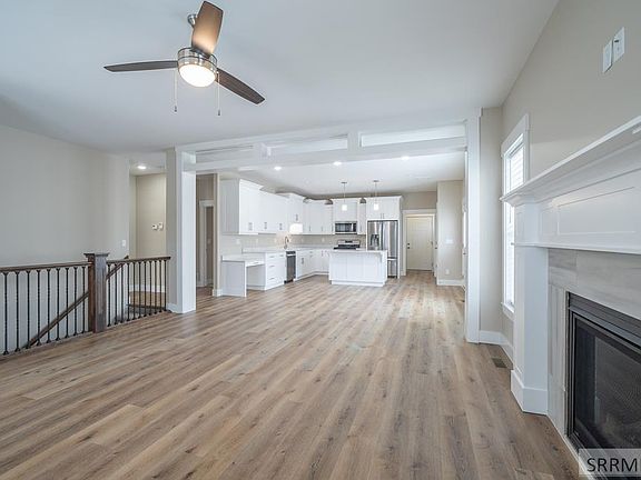 5th image of 1802 Clarity Ln