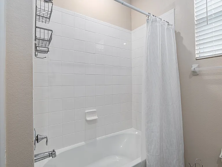 5389 NW 48th Pl — Photo 32