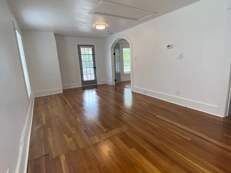 1706 Fayetteville St — Photo 3