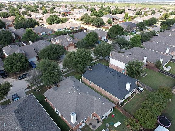 2nd image of 2941 Milby Oaks Dr