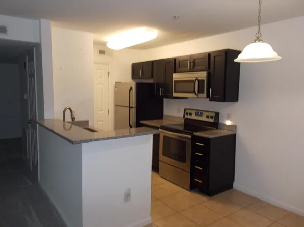 1145 W Bank Rd APT 106, Celina, OH 45822