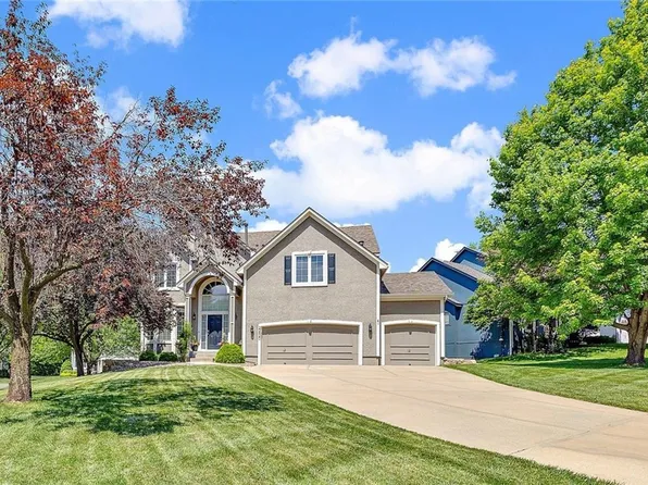 22420 W 44th Ter, Shawnee, KS 66226