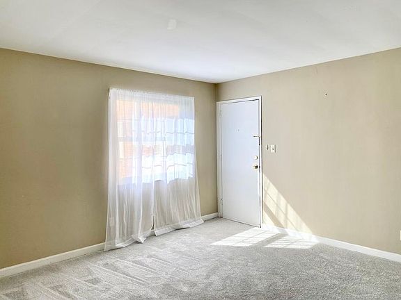 4th image of 1060 Sells Ave #A