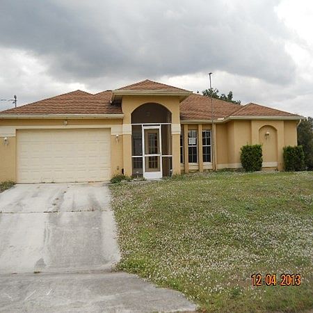 1st image of 144 Wanatah Ave S