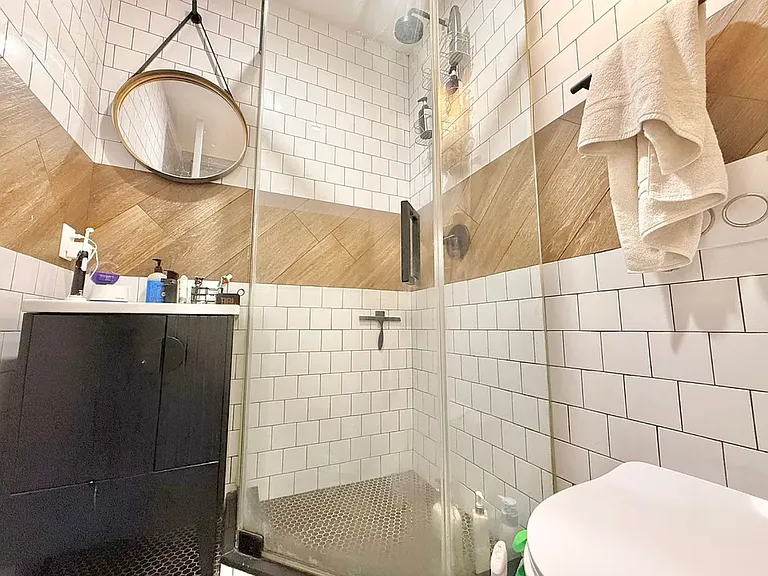 412 Suydam St #3R — Photo 13