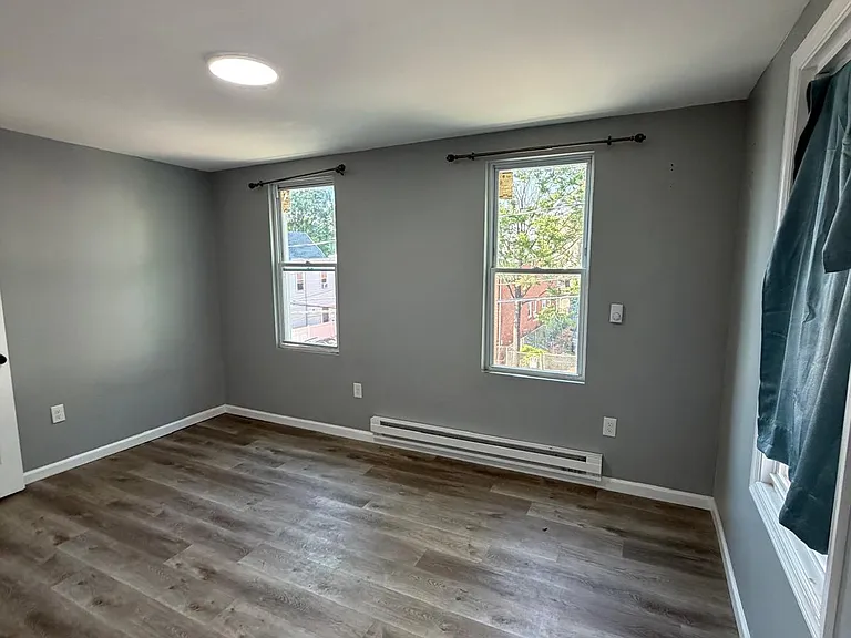 13 Grove Ter — Photo 3