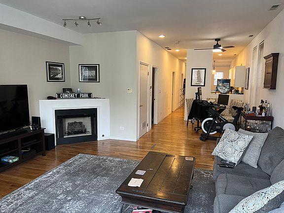 3rd image of 917 W Montana St #1