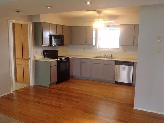 4th image of 3605 Pine Vista Dr