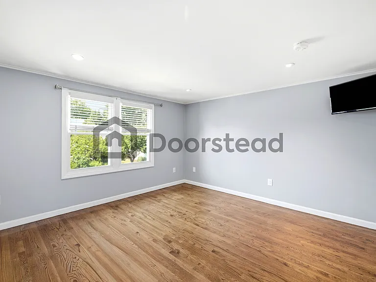 40 Brook St — Photo 15