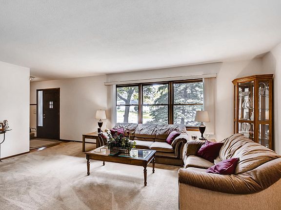 4th image of 2901 Southbrook Dr