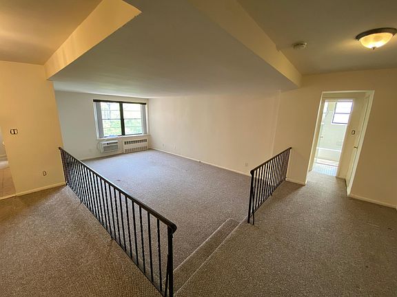 3rd image of 190 1st St APT 3A