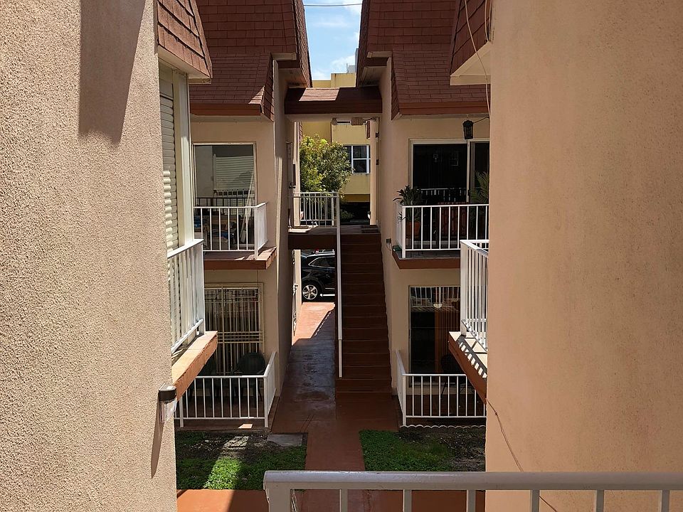 1st image of 1560 W 46th St #241