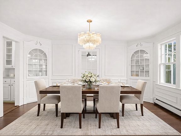 Virtually Staged Dining Room
