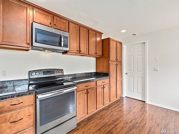 5th image of 18222 81st Avenue Ct E