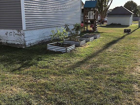 4th image of 305 6th Ave NE