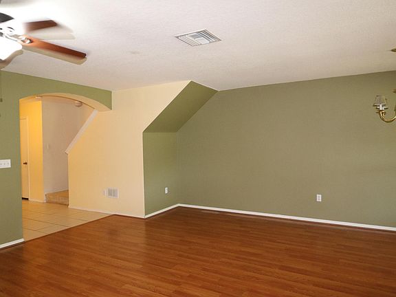 4th image of 2503 Oleander Lakes Dr